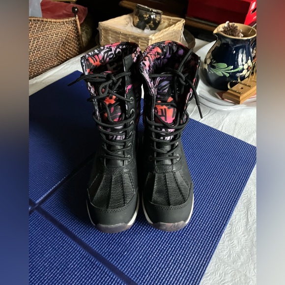 🔥New UGG waterproof dry tech boots - Picture 3 of 8